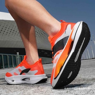 ����Ь���w�5U̼���ܲ�Ь��׷�LPro������ȸ3��ͯ�wӰPB5��Ь