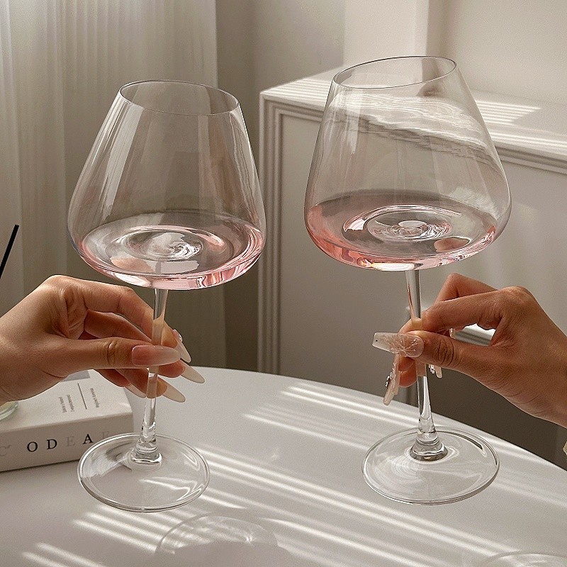 Creativo en el viento borgoña cóncavo fondo ligero lujo vidrio de cristal de alta calidad copa de vino de alto pie copa de vino para el hogar