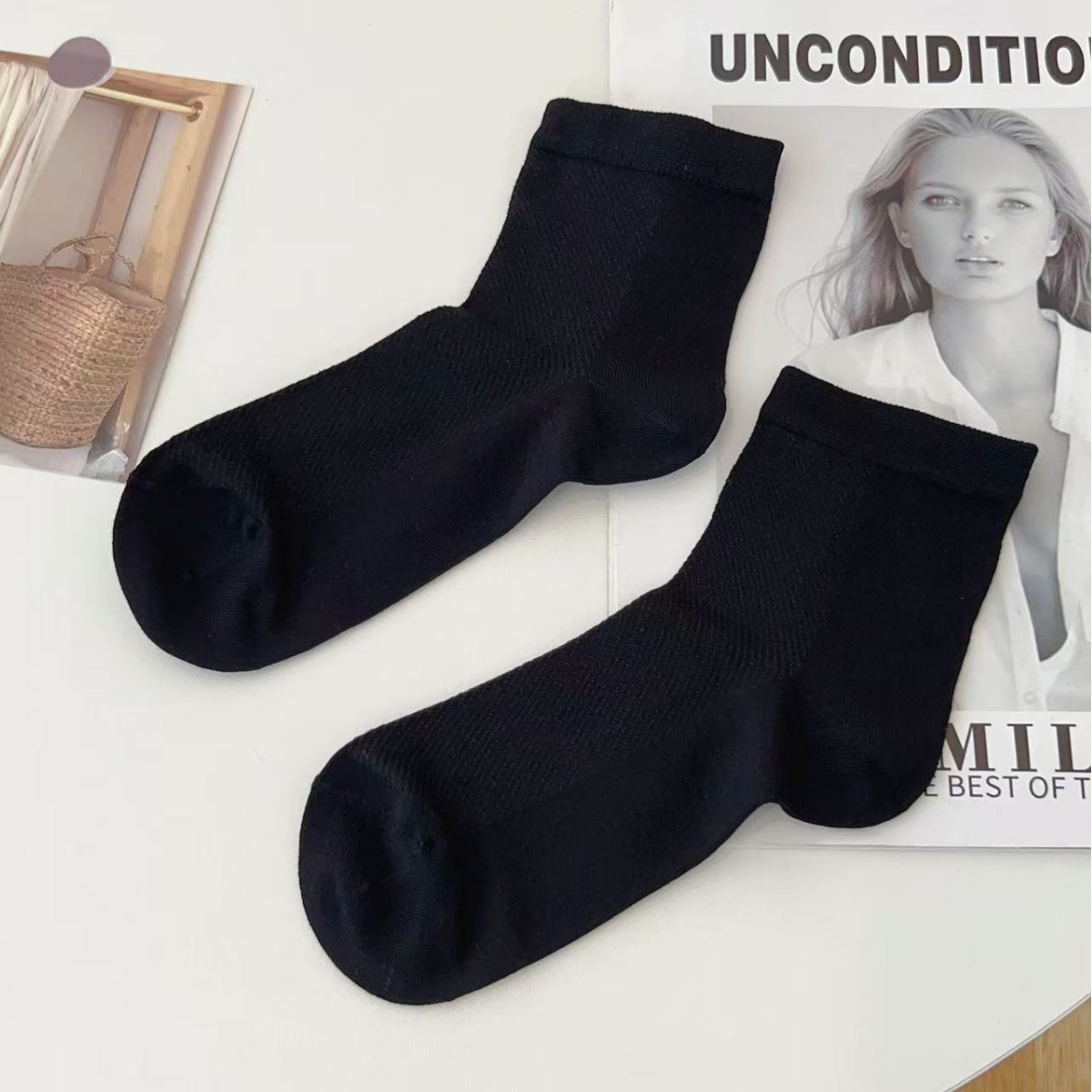 Do not return the foreign trade tail list to wear to no friends! Mulberry Silk Soft and Comfortable Casual Short Tube Sports Socks