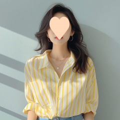 女性用の黄色と白の縦縞シャツ、2025年初春の新作シャツ、ヨーロッパスタイルの小さなシャツ、人気の海辺の日焼けシャツ