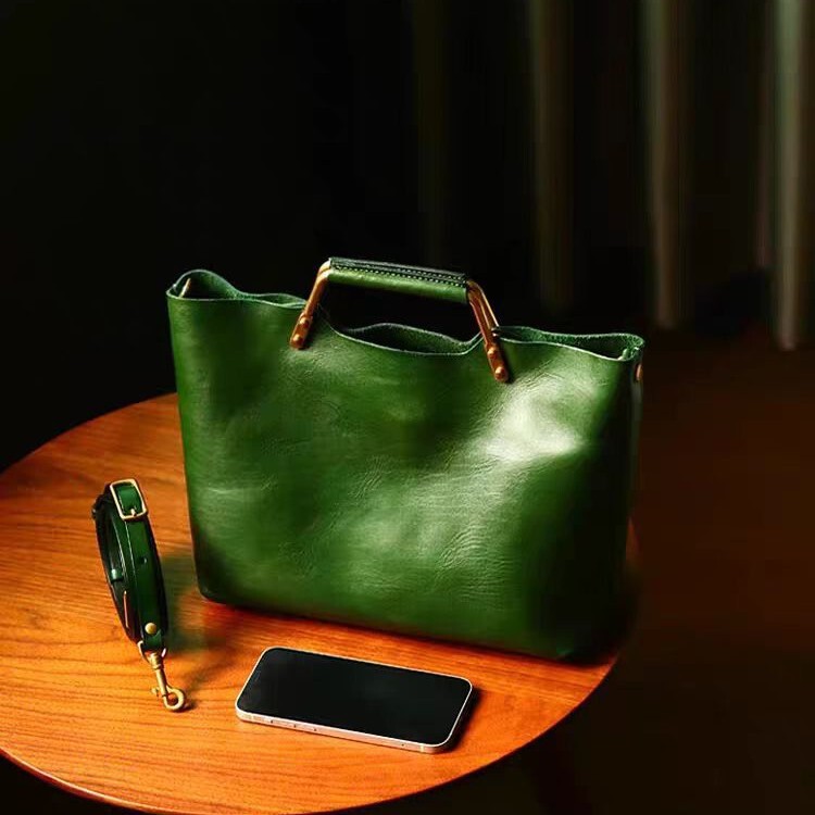 Attractive and Simple Women's Handbag, Versatile and Fashionable Genuine Leather Crossbody Bag, Large Capacity Business Commuter Tote Bag, Women's Bag