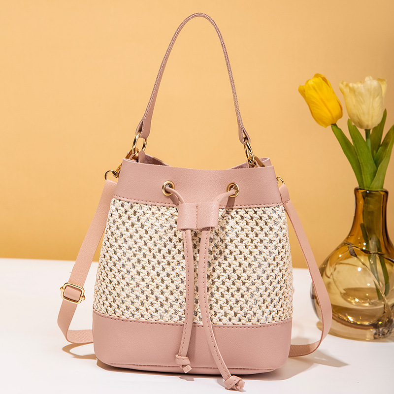 2025 Fashion Women's Bag Hollow Bucket Bag Korean Style Women's Crossbody Bag Girls Shoulder Straw Bag Foreign Trade Bag Wholesale