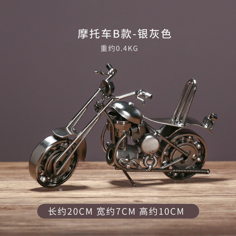 Fabricantes al por mayor de estilo europeo de lujo ligero galvanoplastia de plata adorno de modelo de avión personalidad creativa gabinete de vino entrada muebles para el hogar