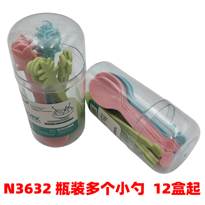N3632 embotellada múltiples cucharas pequeñas creativo lindo plástico vajilla de comida para niños pastel cucharas pequeñas desechables