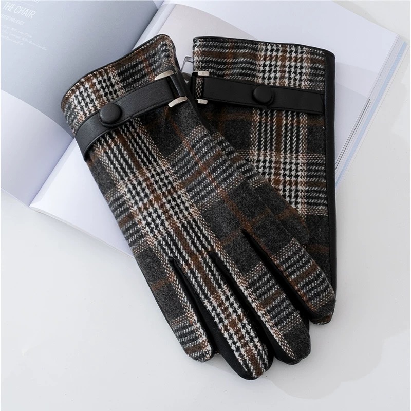 가죽 버클 블랙 및 브라운 체크 무늬