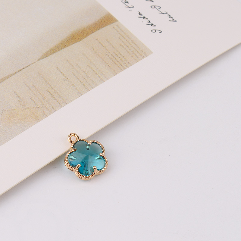 3g Weight Pendant Jewelry Making Type Zircon Inlay Material DIY Jewelry Accessories, Earrings, Necklace Classification 1 Piece Quantity Copper Material Bag, Flower Pattern Inlay Design IG Style, Shiny Style 1 Piece Copper Zircon Bag Flower Pendant DIY Jewelry Accessories Earrings Necklace 5