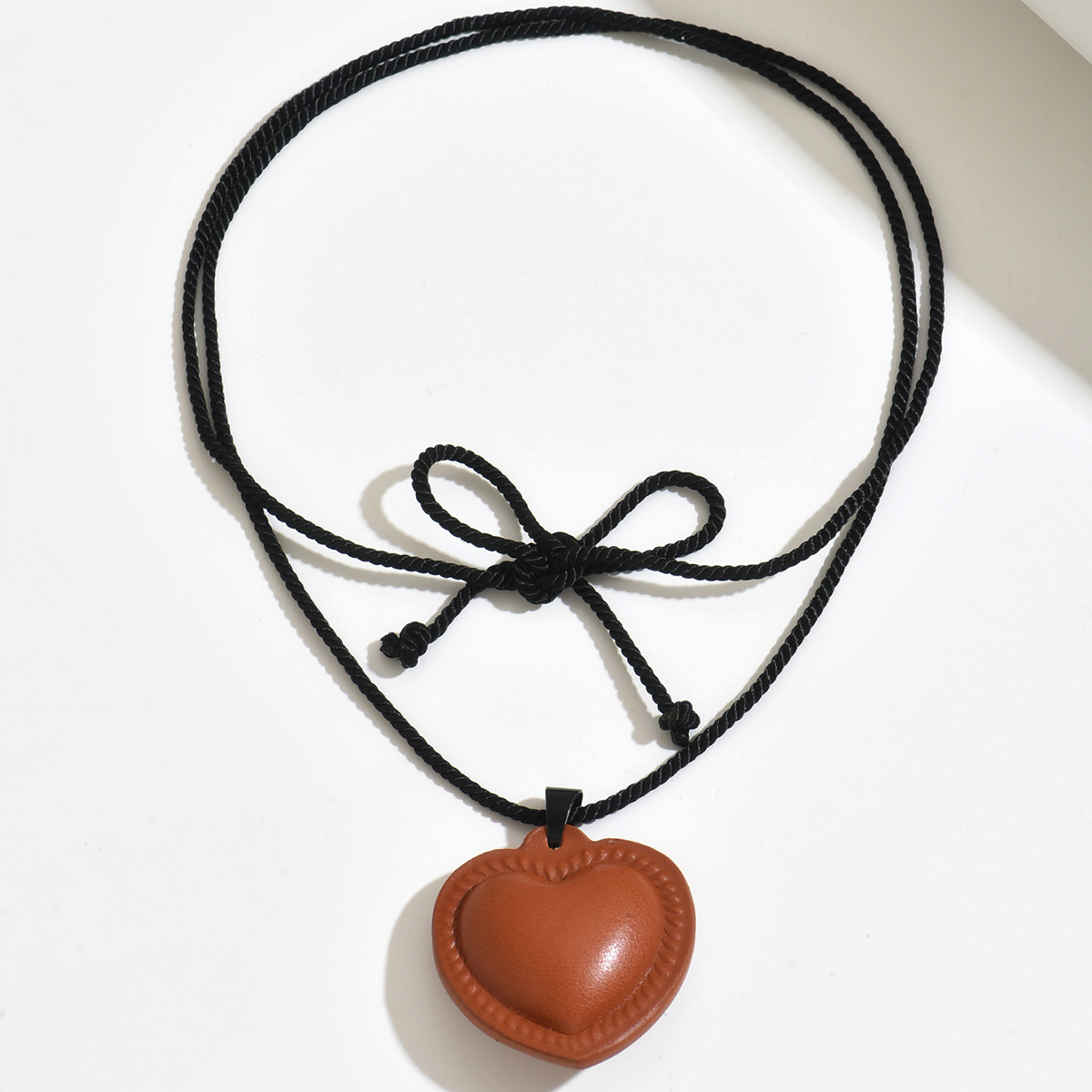 Cuero colgante gafas de sol magnéticas de absorción de auriculares clip largo collar mujer 2024 nuevo viaje al aire libre portátil de almacenamiento colgante