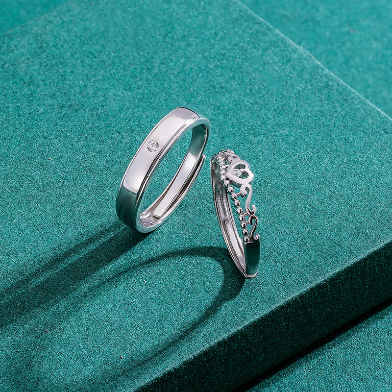 Anillo de pareja de corona pequeña un par de S925 plata esterlina temperamento simple pareja hombres y mujeres anillo boca abierta diseño de nicho