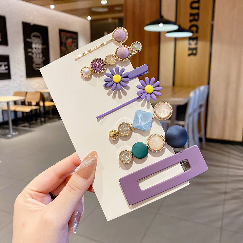 Clip de flequillo lateral rojo de la red femenina 2025 nueva horquilla simple clip de una línea horquilla clip de cabello roto tocado clip de pico de pato