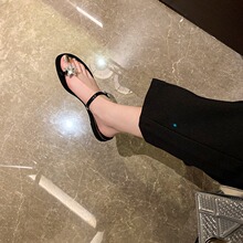 ˮ�����������Ů�Lƽ�׊Aֺ��ЬŮ2025�¿����⴩���e���ӵ�����