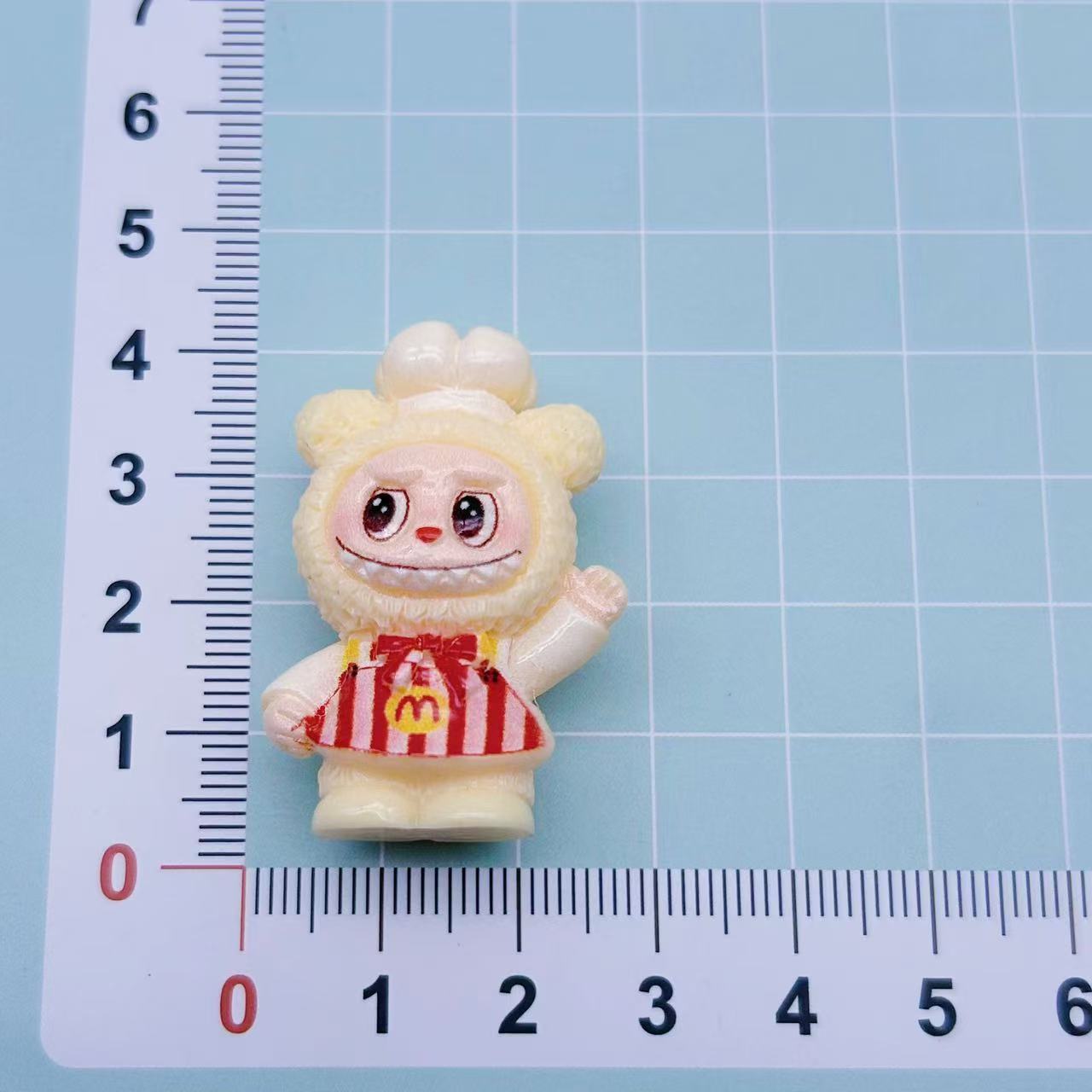 ラブブ人形樹脂アクセサリークリーム接着剤 diy 携帯電話ケースペンダント冷蔵庫マグネットドールハウス装飾卸売
