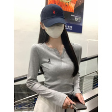 实拍实价 早春韩版气质辣妹半开领修身刺绣百搭长袖T恤打底衫上衣