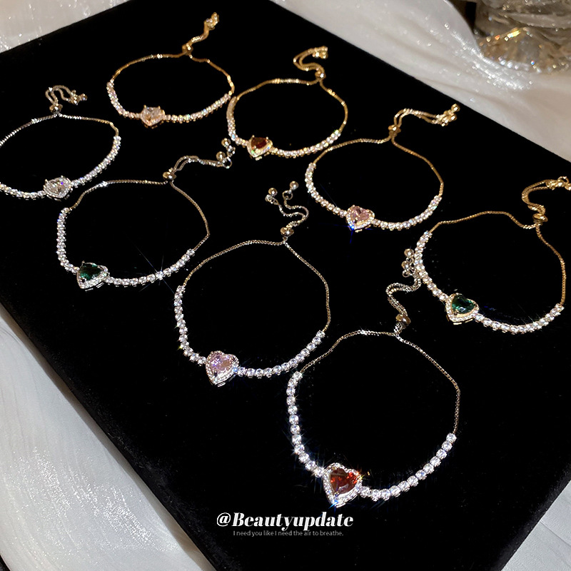 2025 nueva pulsera de diseño de amor de diamantes de color pulsera de moda exquisita ins joyería de alta calidad de lujo ligero al por mayor