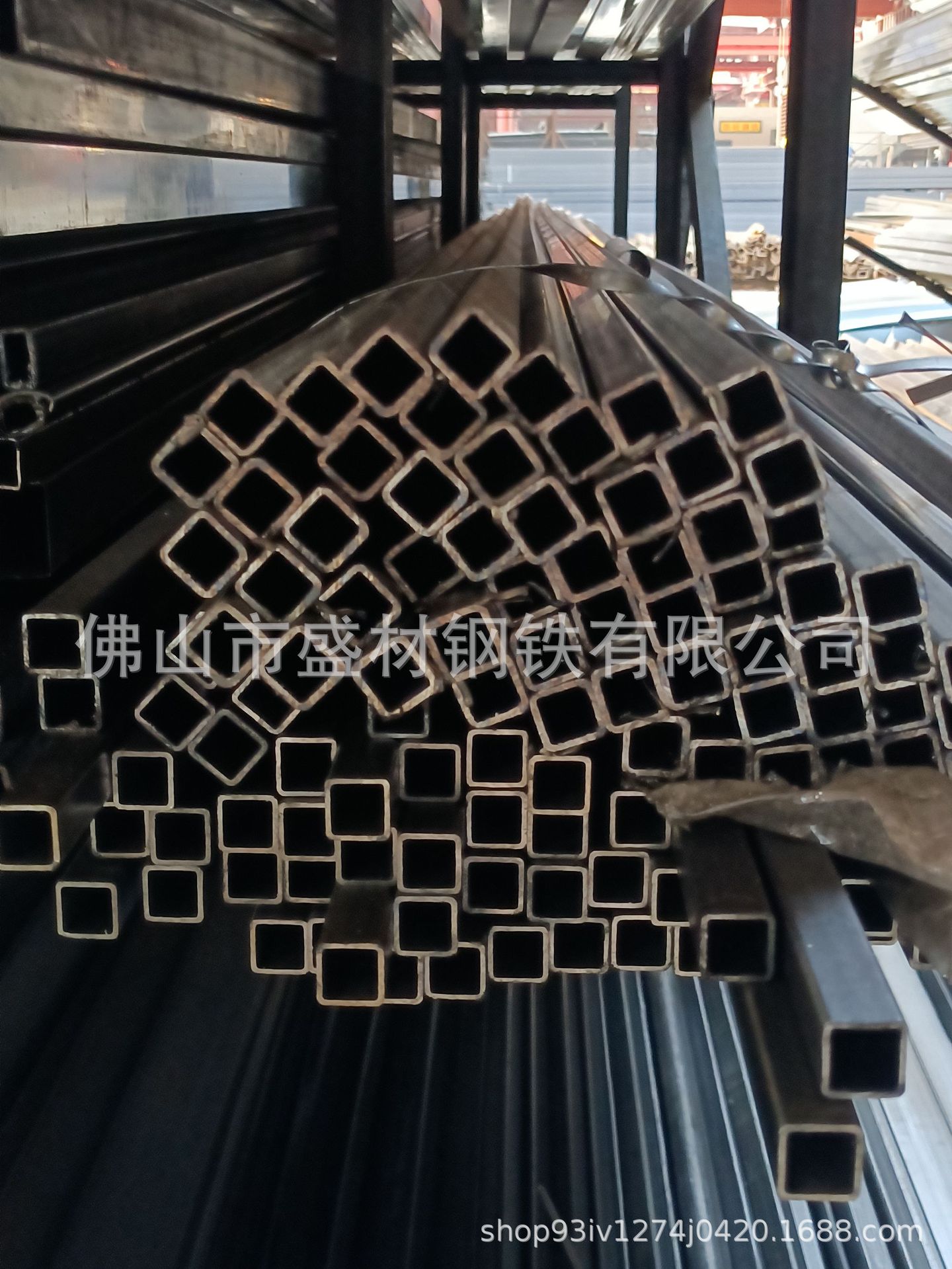 厂家批发Q195家具管材方形白皮薄壁铁管不锈钢圆管蛋管