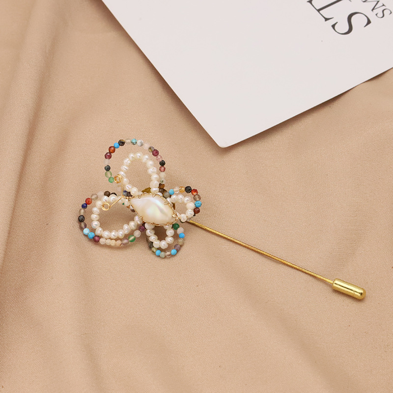 Broche de perlas naturales con borlas de bambú marino y flores, moda de alta gama, redondo y exquisito, broche de perlas estilo Chanel de alta calidad para mujer.