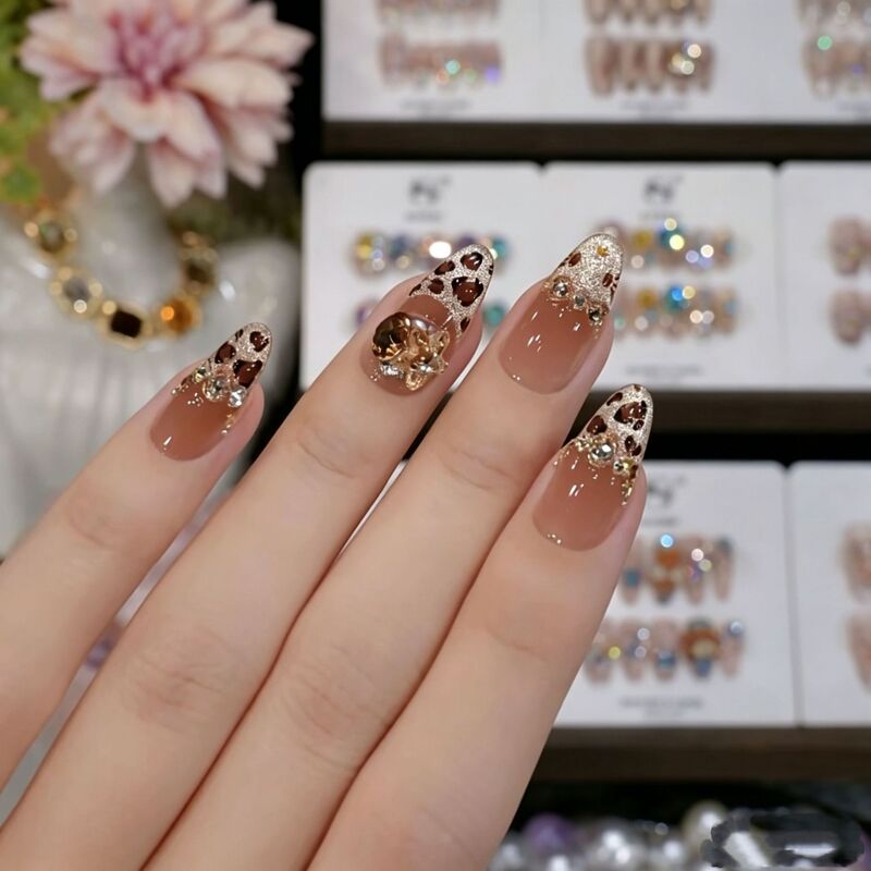 [Leopard Print KT] Handmade Wearable Nail Tips, Luxurious and Skin-Brightening, Light Therapy, Ice-Transparent Gradient, Set of 10