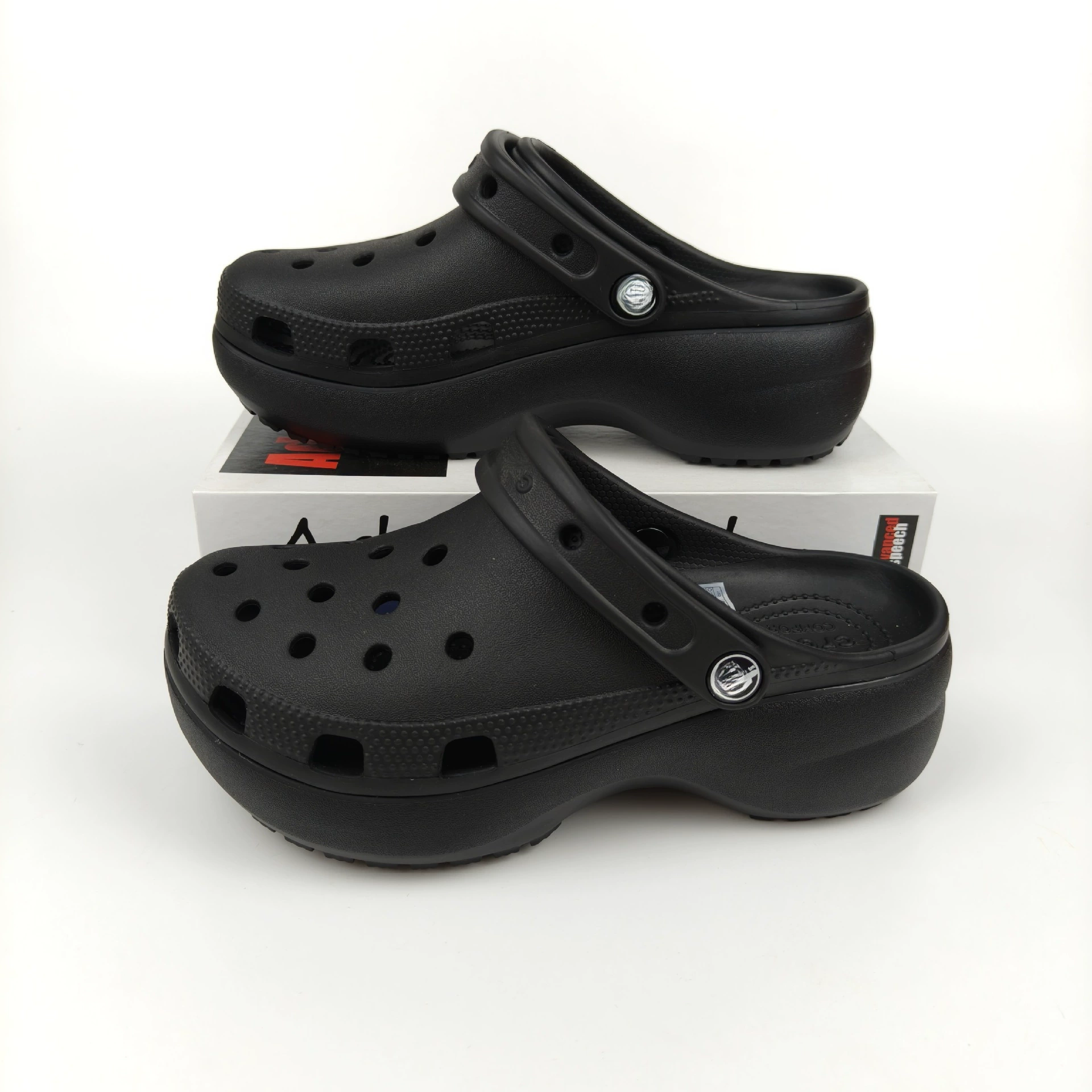 2025 новый супер-A облако пещерной обуви, тапки с толстой подошной, увеличенные на открытом воздухе, пляжные холодные тапочки оптом