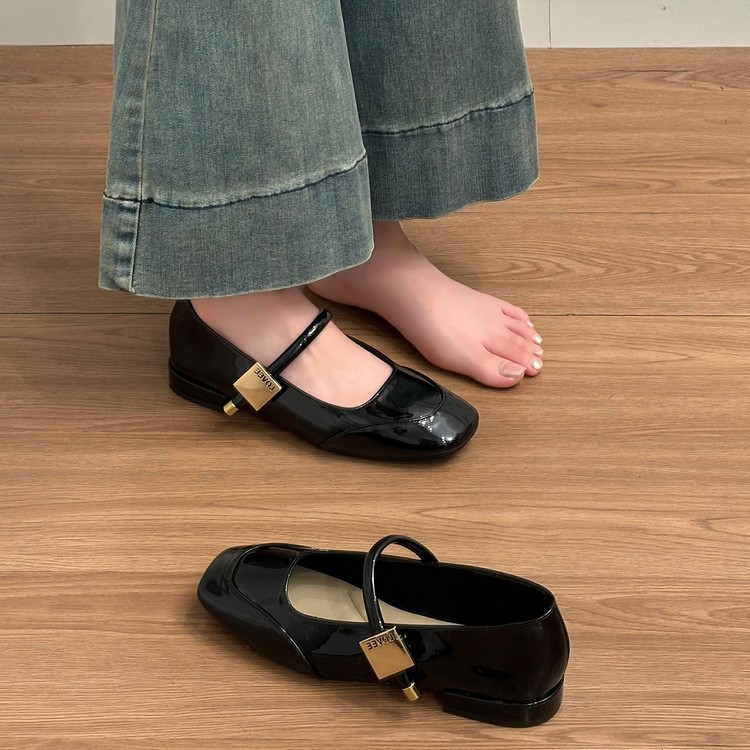 Soft Version~Red Mary Jane For Women, 2026 Spring New French Retro Low-cut Evening Single Shoes, Small Leather Shoes_vogvips.com