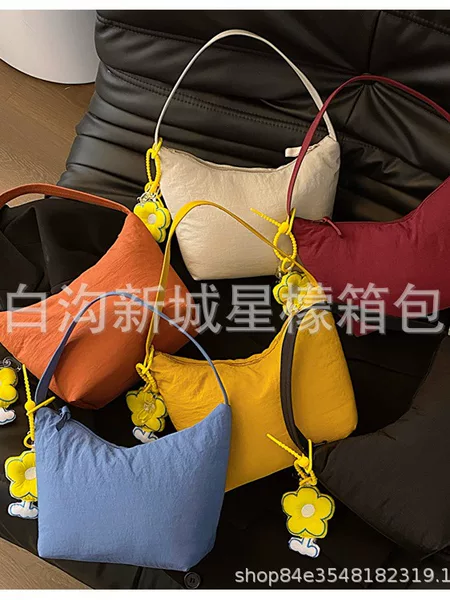 Minimalist solid color underarm bag fashion shoulder small cloth bag New dumpling bag women's shoulder bag nylon waterproof handbag