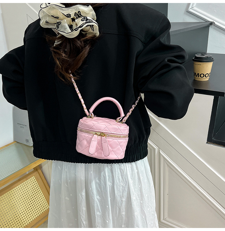 169g Weight Zipper Closure Type Single Shoulder Strap Strap Type Shoulder Bag Bags Type Casual Occasion Pu Leather Material Solid Color Pattern All Seasons Season Women's Gender Streetwear Style Square Shape Women's Pu Leather Solid Color Streetwear Square Zipper Shoulder Bag 11