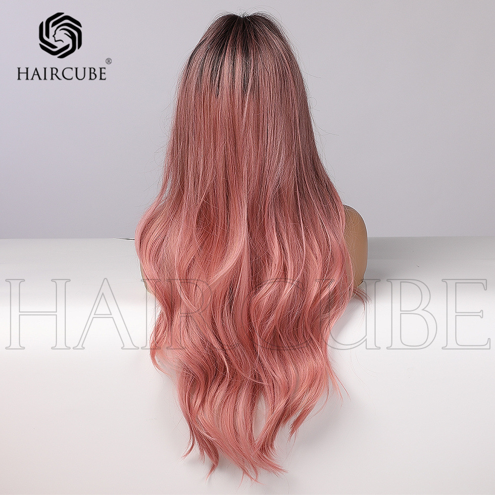 HAIRCUBE Peluca transfronteriza de estilo europeo y americano, la parte superior de la cabeza está teñida de negro, rosa degradado, cabello rizado de longitud media, seda de alta temperatura, comercio exterior