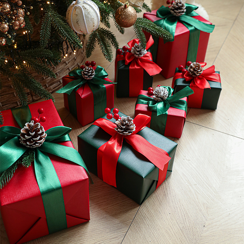 Nueva caja de regalo multicolor traje de Año Nuevo Nochebuena regalo de Navidad hecho a mano árbol de Navidad decoración inferior regalo