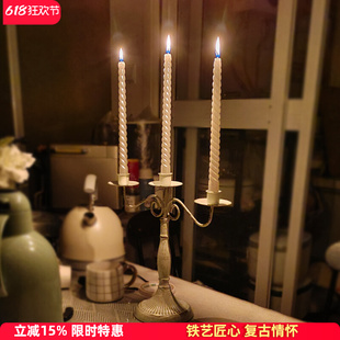 Retro European Iron Candlestick Ornaments for Home Dining Table Romantic Candlelight Dinner Props Three-Headed French Candle Pedestal