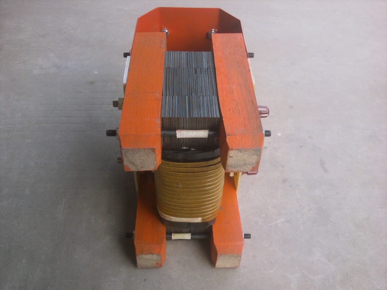 小型9.5kva铝芯铜芯单相三相通用老式木头腿电焊机可电焊变压充电