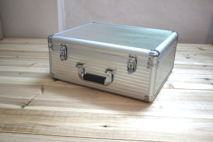 Promoción de ángulo de acero inoxidable caja de aleación de aluminio de tamaño grande caja de herramientas de hardware mostrando instrumentos de almacenamiento de props portátiles