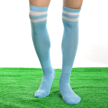 批发加厚成人专业长筒足球袜子过膝毛巾底男女吸汗长筒袜球员版。