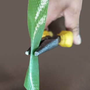 Ll Manufacturer Direct Sales Plastic Steel Strapping Green Transparent Pet Strapping Handmade Plastic Strapping Packaging