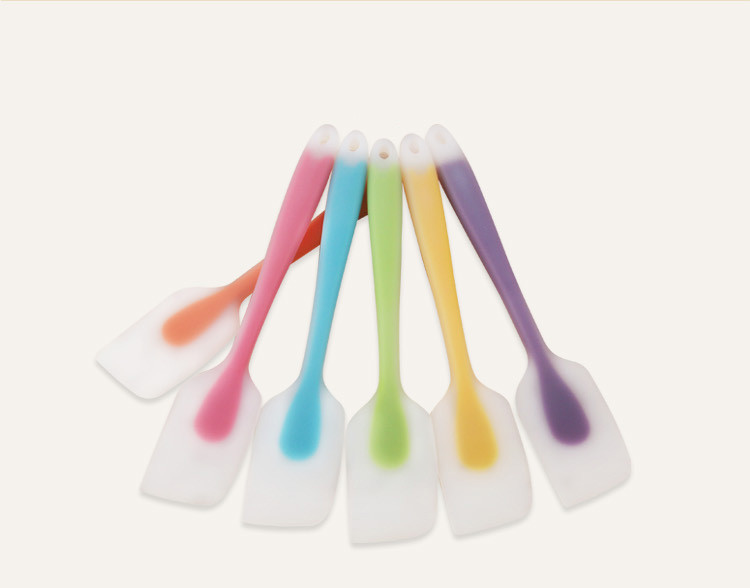 Baking Tools High Temperature Resistant Soft Silicone Scraper Cake Scraper Cream Blender Spade for Oven Wholesale Baking Tools High Temperature Resistant Soft Silicone Scraper Cake Scraper Cream Blender Spade for Oven Wholesale