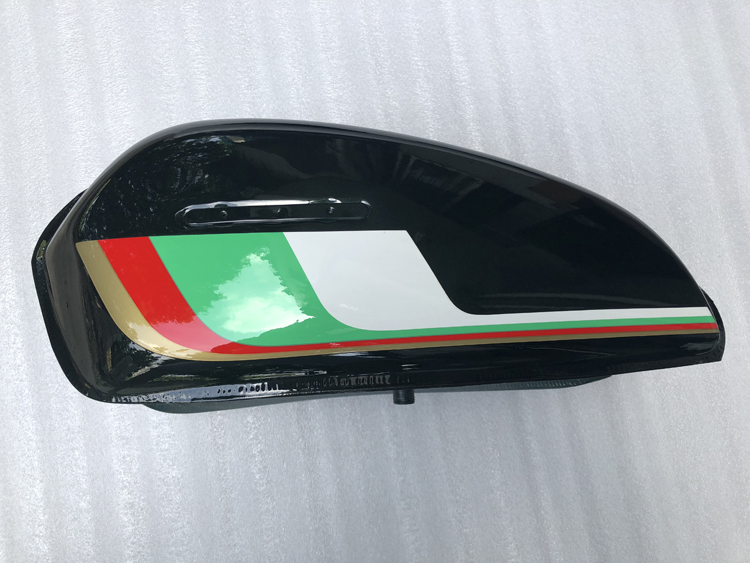 Motorcycle parts: Jialing 70 large fuel tank, JH70 fuel tank, JH70 battery cover, side cover, side cover, thickened fuel tank