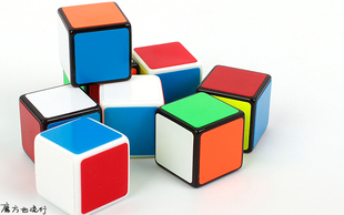 [Rubik's Cube is also popular] First-order Rubik's Cube You are right about the real first-order mini Rubik's Cube 2.5cm special-shaped road