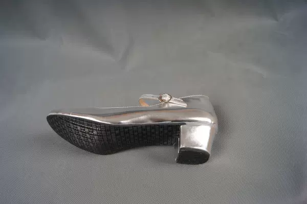 [◇★★◇] Silver low heel rubber sole 3.5 cm [◇★★◇]