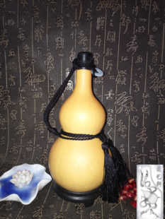 W1Tr Natural Wine Gourd, Portable Water and Wine Pendant, Jigong Li Bai Style Wine Bottle (Beeswax Anti-Seepage)