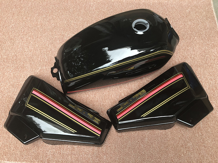 Motorcycle parts: Jialing 70 large fuel tank, JH70 fuel tank, JH70 battery cover, side cover, side cover, thickened fuel tank