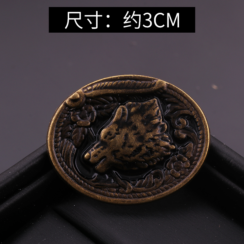 A33—청동 늑대 머리