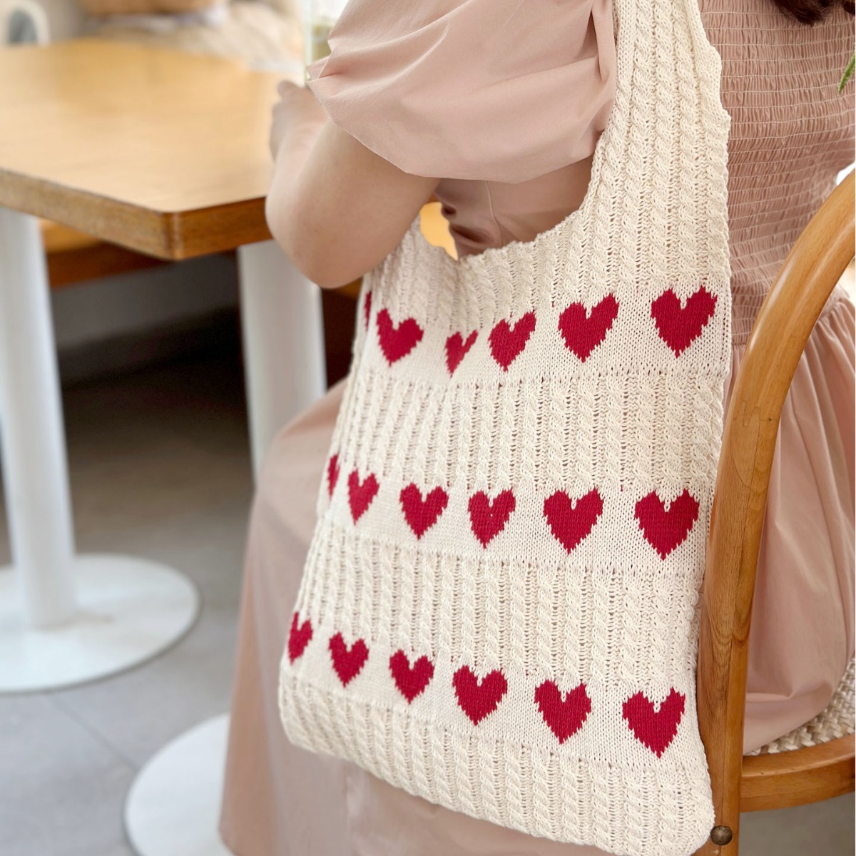Little Red Book New Cross-border Knitted Bag Love Pattern Woven Holiday Shoulder Bag Large Capacity Tote Bag for Women - 1