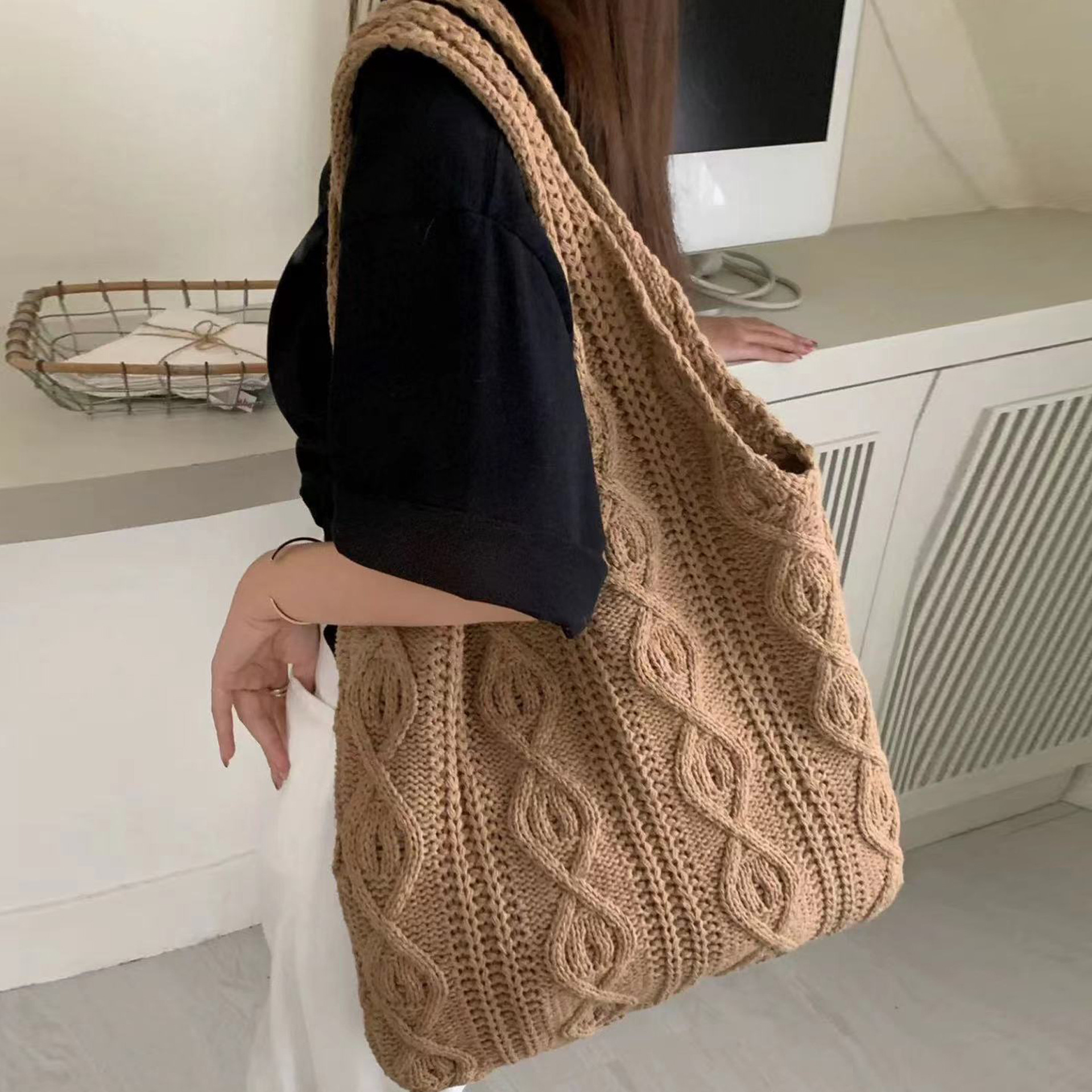 New Cross-border Amazon Foreign Trade Knitted Bag Bag Twist Shoulder Bag Large Capacity Retro Tote Women's Woven Bag
