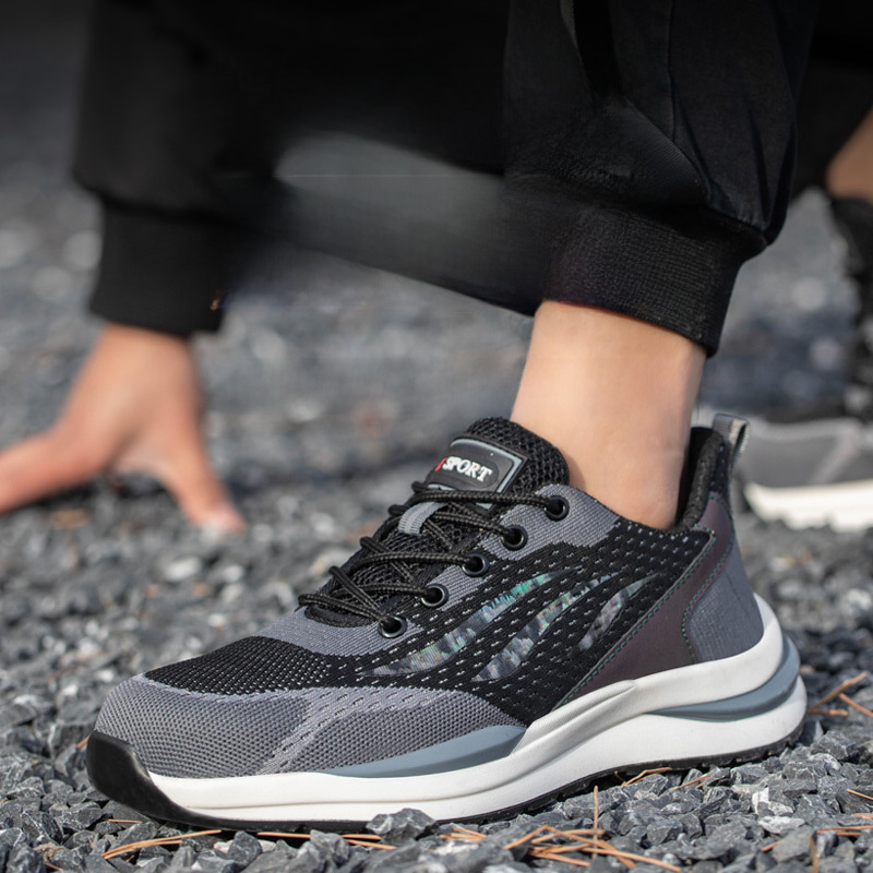 Manufacturers wholesale new labor protection shoes men's breathable anti-smashing anti-puncture wear fashion light safety shoes non-slip safety shoes - 1