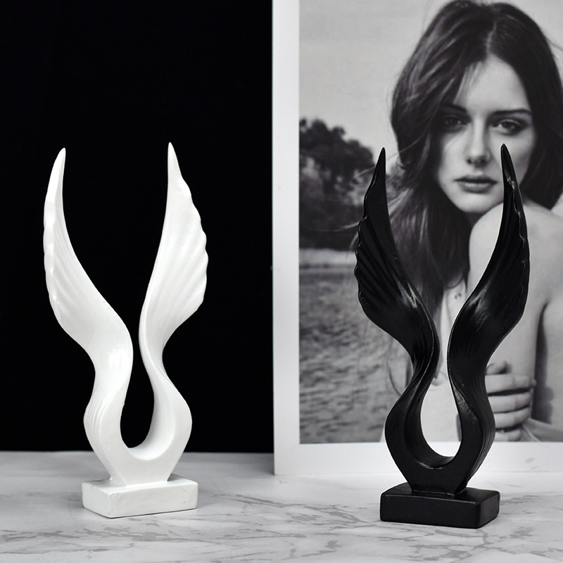 Modern Simple Dapeng Wings Resin Crafts Ornaments Home Living Room Desktop Three-dimensional Angel Wings Decoration