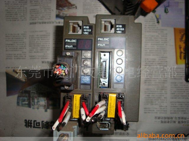 富士伺服驱动器RYC751D3-VVT2八成新保修三个月