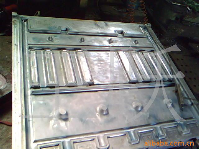专业供应 PE吹塑水马模具加工 护栏吹塑模具