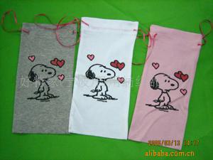 供应SNOOPY针织布袋 绒布袋 天鹅绒袋BSCI工厂