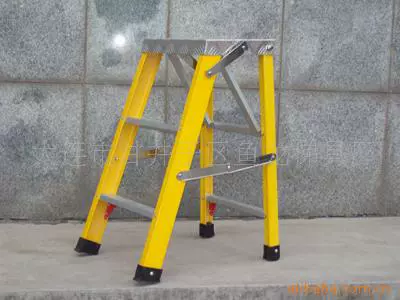 Производитель поставляет подлинную изоляционную платформу бренда Yulong, умывальник, верстак для мастерской, изоляционную лестницу.