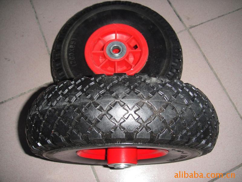 供应各种橡胶充气轮