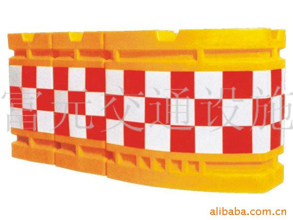 供应滚塑三联组防撞桶 角形 船型防撞桶 灌水 高速