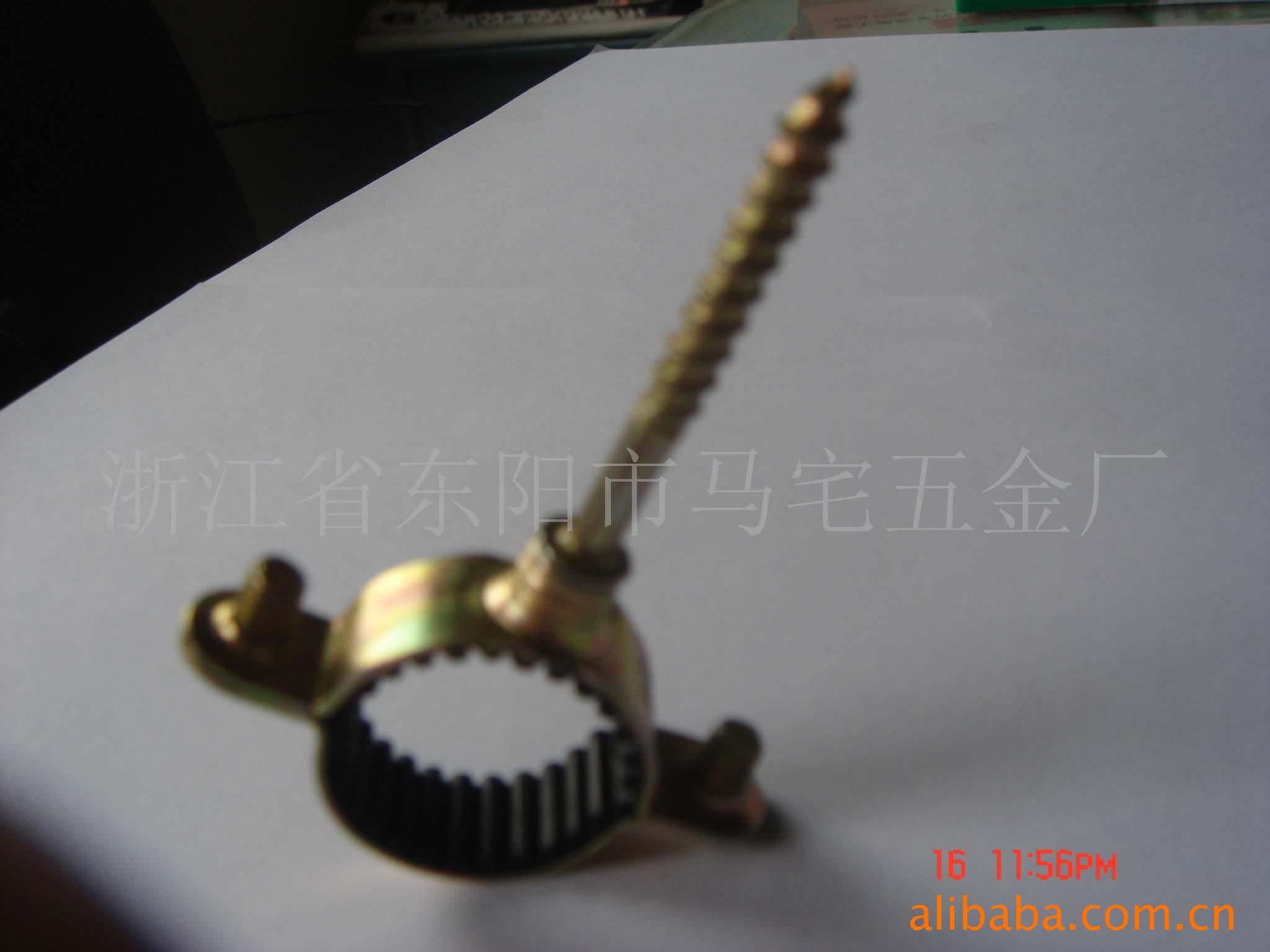 供应单环带胶带中孔钉管夹(彩锌)铁制管道固定用