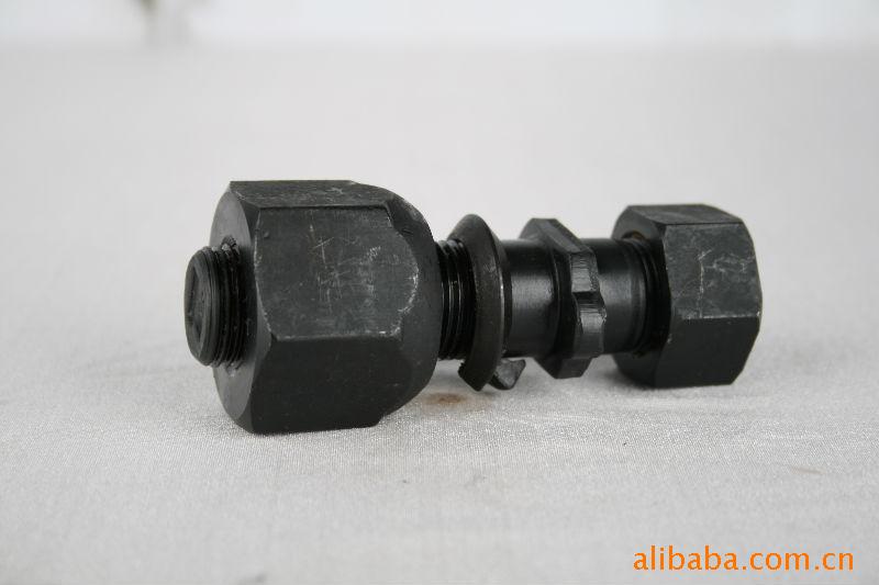 供应外贸螺丝等各种底盘件